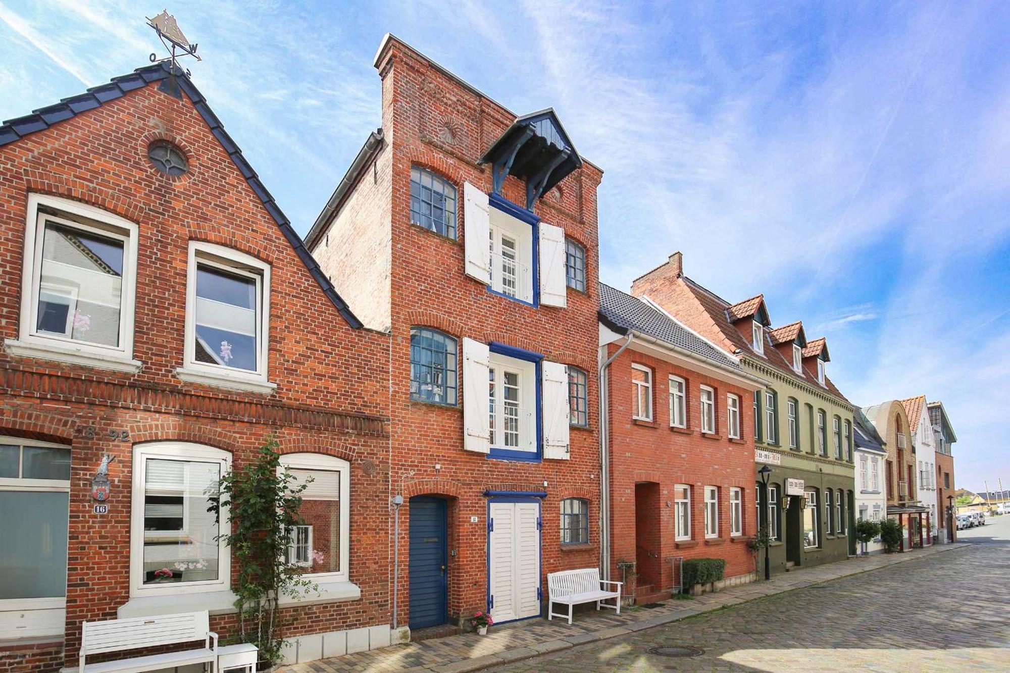 Altes Kontorhaus Backbord Apartment Husum  Exterior photo